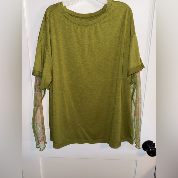 Tops - Chic Olive Green Top with Floral Sheer Sleeves